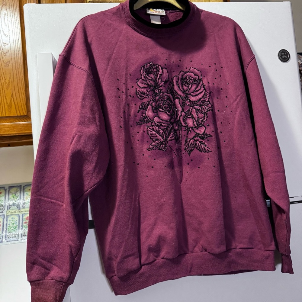 Vintage‎ Floral Burgundy Sweatshirt black 3D dots velvet trim neck